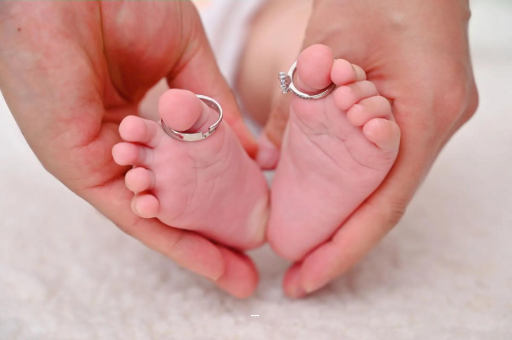 哪里可以供卵代生孩子怀孕妊娠线不明显